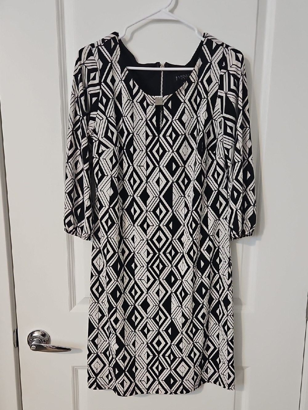 Enfocus Studio Black & White Geometric Long Sleeve Shift Dress